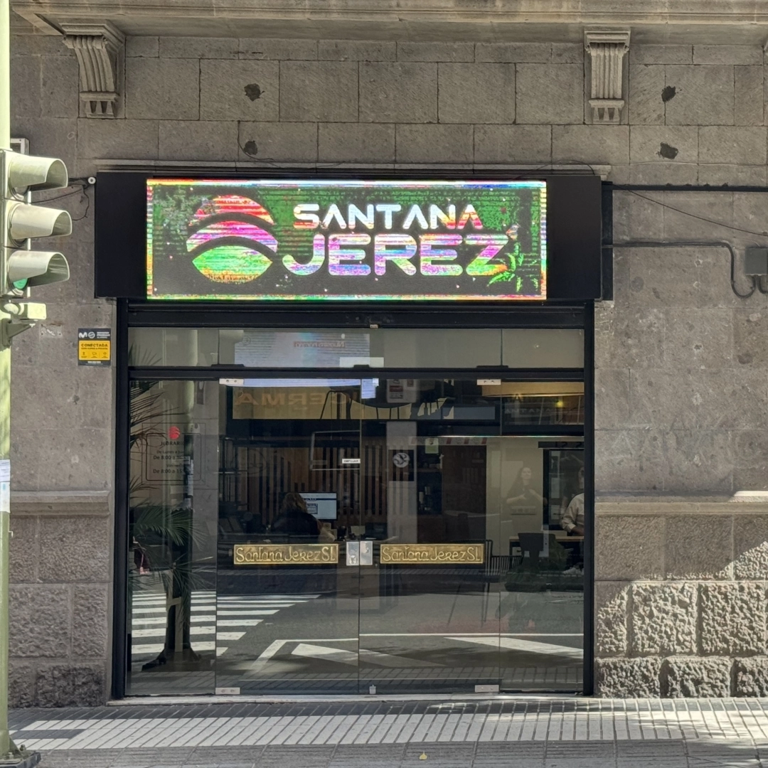 Santana Jerez, soluciones de cartelería digital para exteriores en Las Palmas